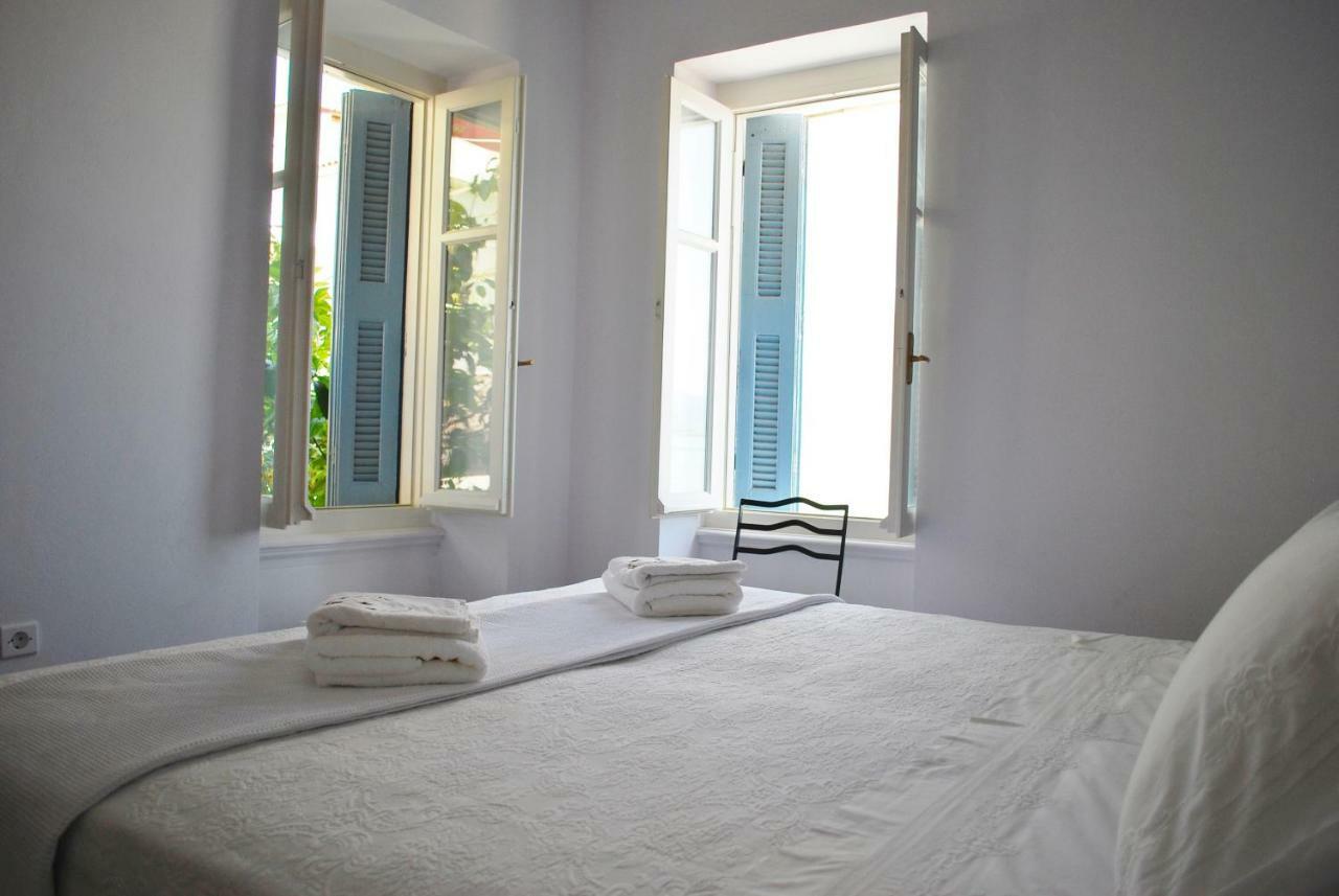 Villa "Pietra E Mare" Nafpaktos Buitenkant foto